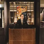 Dakota Hotel