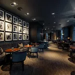 Dakota 5* Leeds (West Yorkshire)