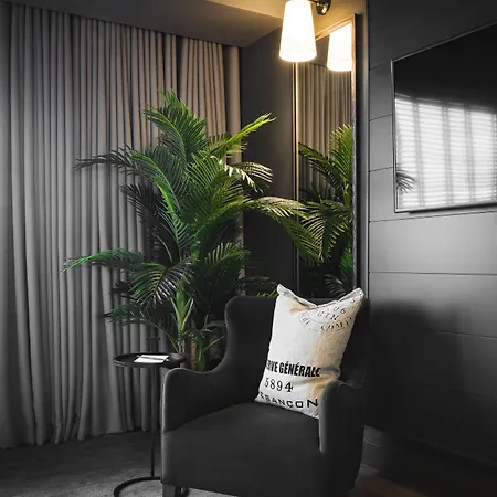 利兹达科他酒店 5*