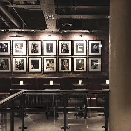 利兹达科他酒店 5* 利兹