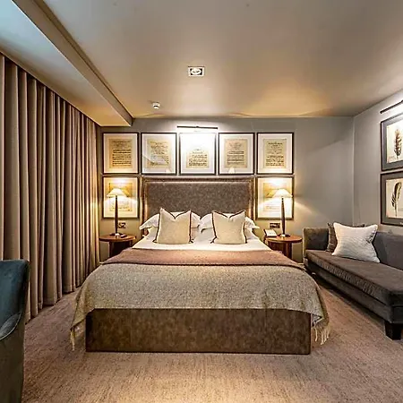 Hotel Dakota