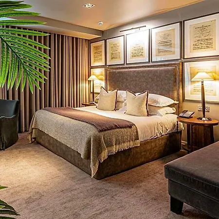 Hotel Dakota