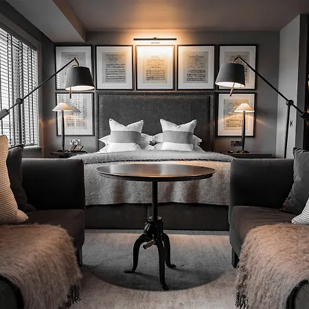 Dakota Otel