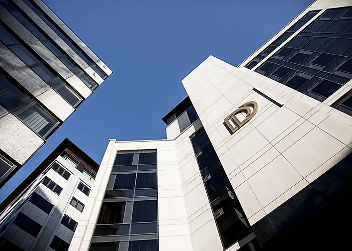 Dakota Leeds (West Yorkshire)