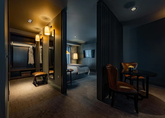 Dakota Leeds (West Yorkshire)