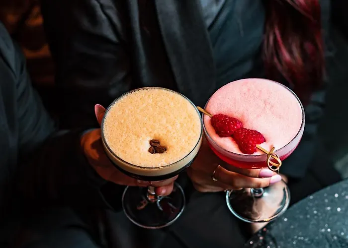 Dakota 5* Leeds (West Yorkshire)