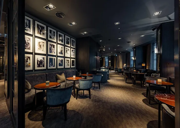 Dakota 5* Leeds (West Yorkshire)