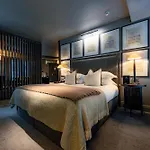 Dakota Otel
